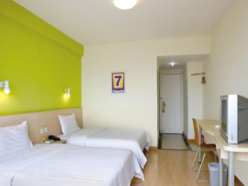 7Days Inn Guangzhou Southern Hospital Medical College Station Exteriör bild