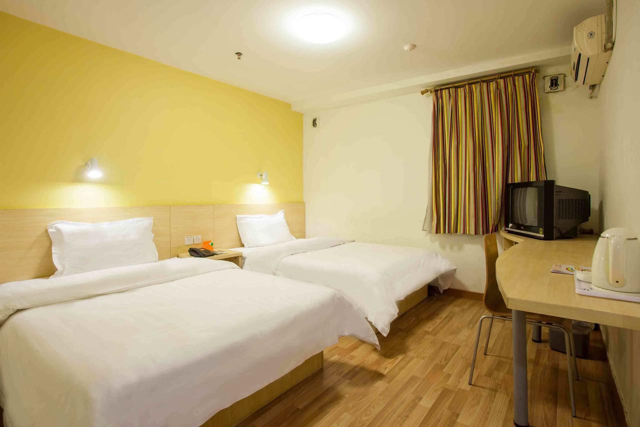 7Days Inn Guangzhou Southern Hospital Medical College Station Exteriör bild