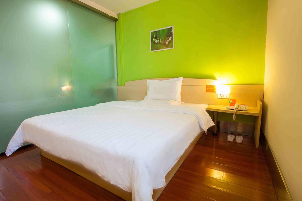 7Days Inn Guangzhou Southern Hospital Medical College Station Exteriör bild