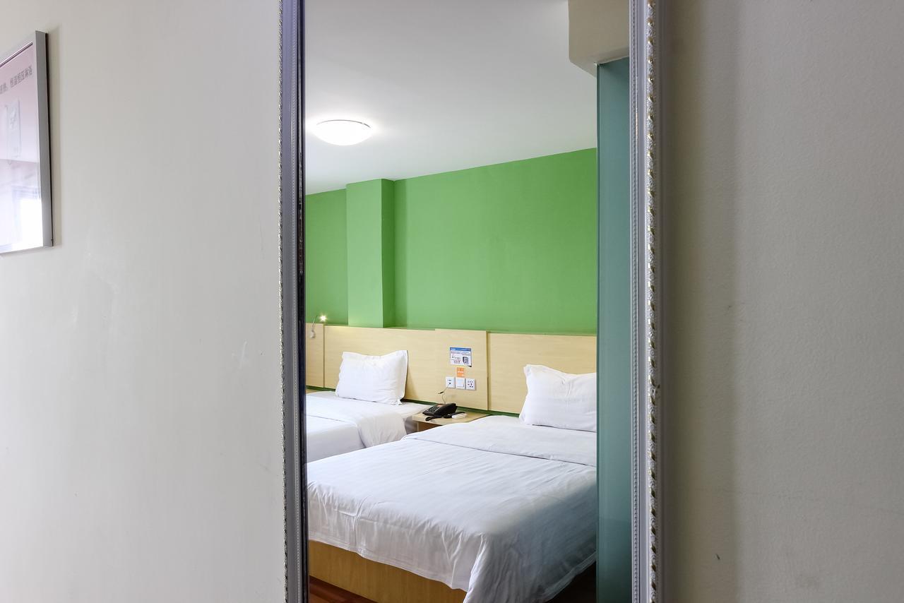 7Days Inn Guangzhou Southern Hospital Medical College Station Exteriör bild